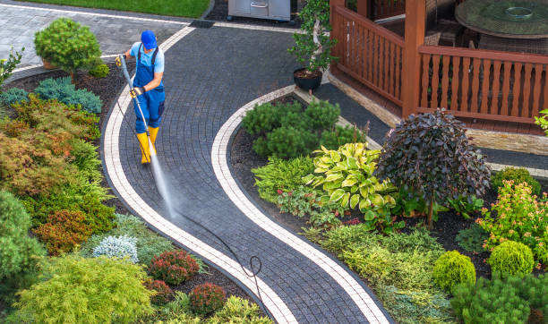 Best Roof Power Washing Services  in Lennox, SD